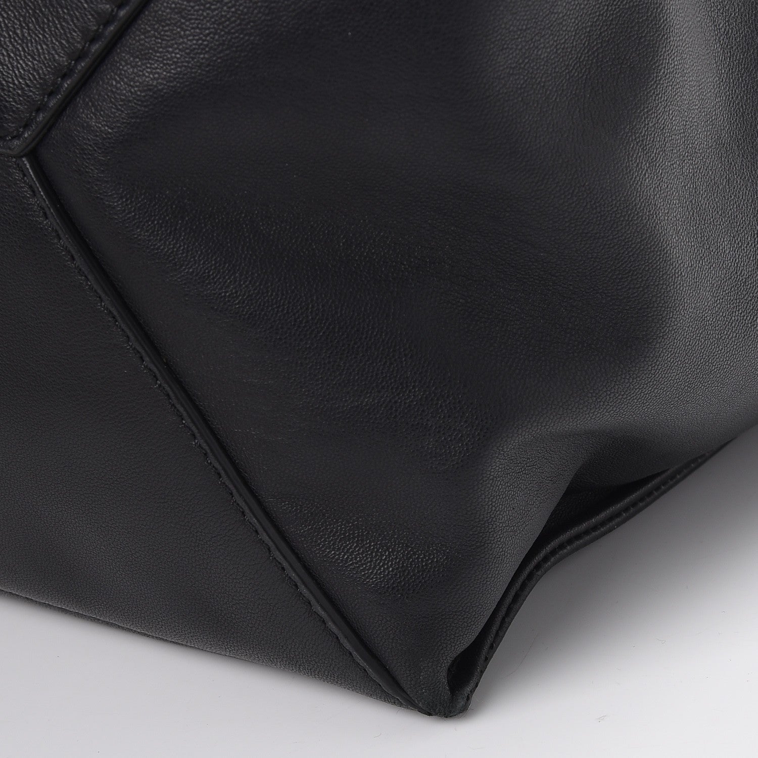Valentino Garavani Nappa Rockstud Vertical Tote Black 13 of 17