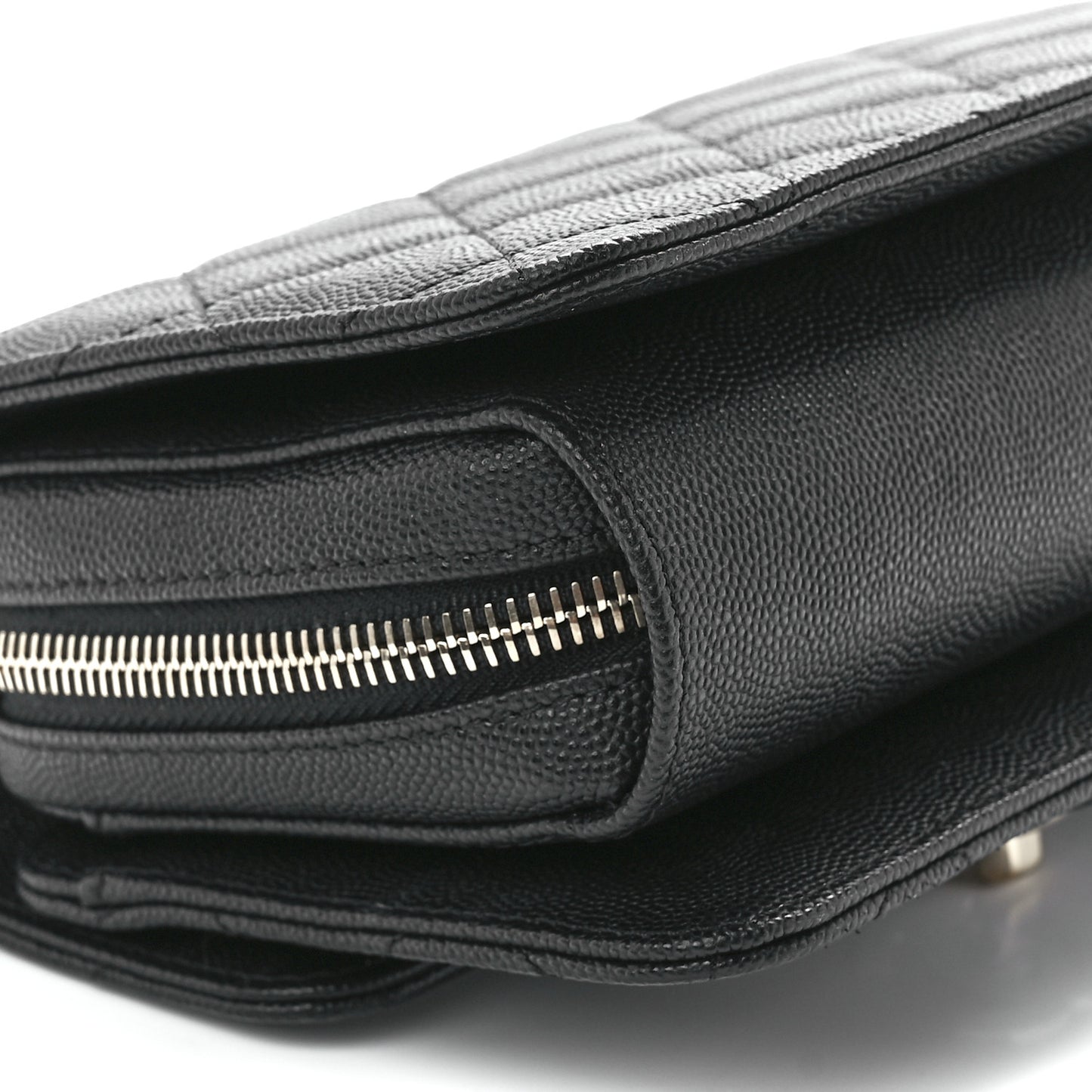 Caviar Quilted Like A Wallet Flap Black