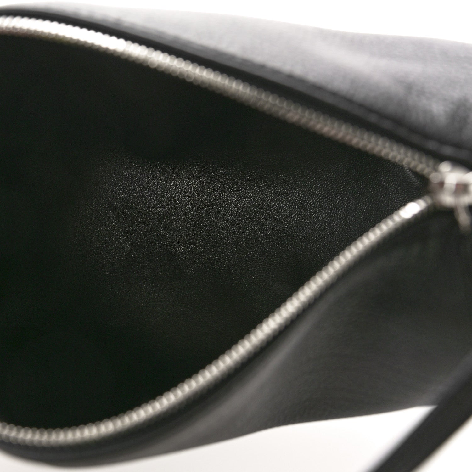 The Row Grained Calfskin 90's Bag Black 5 of 8