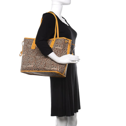 MCM Visetos Medium Liz Reversible Shopper Tote Cognac Yellow 2 of 16