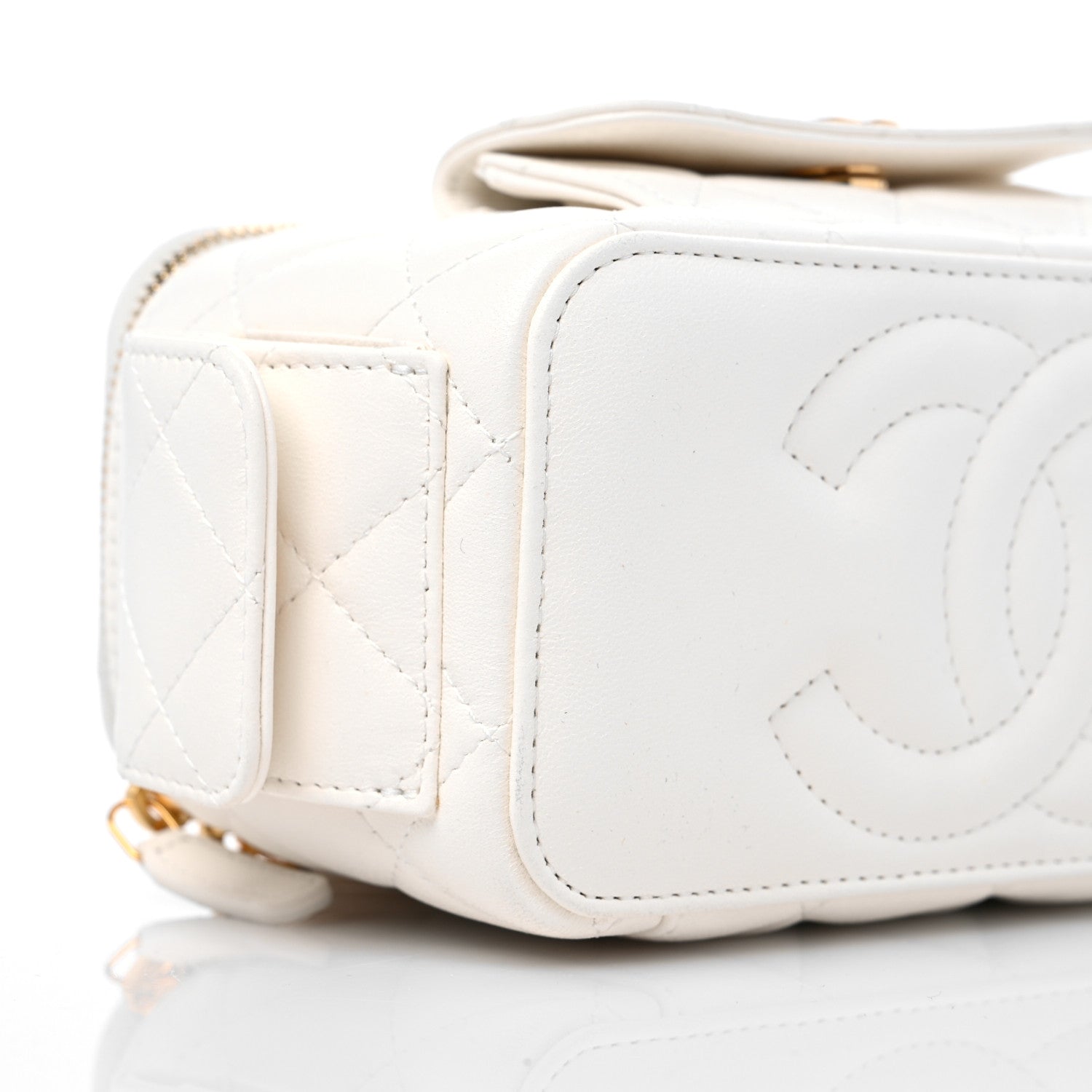 Chanel Lambskin Quilted Polly Pocket East West Top Vanity With Chain White 7 of 9