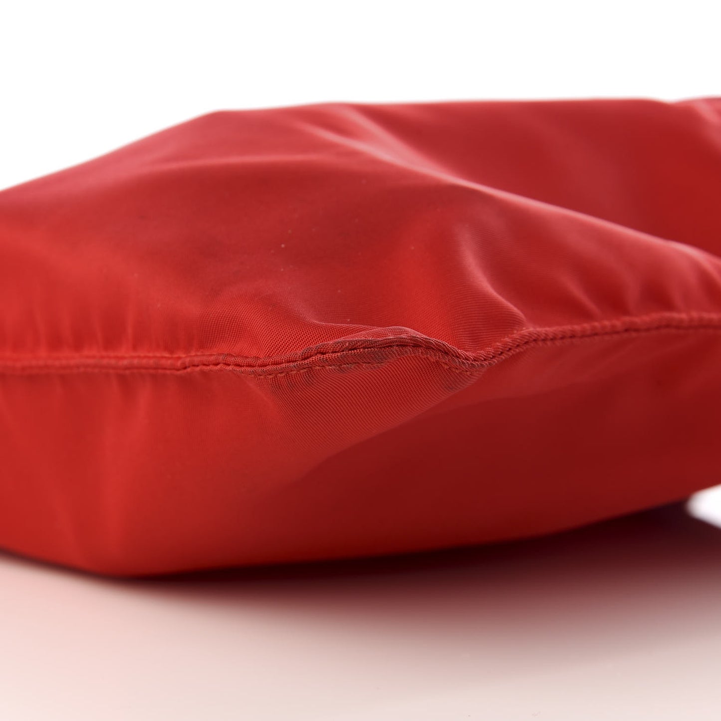 Nylon Vela Saffiano Flat Messenger Bag Rosso