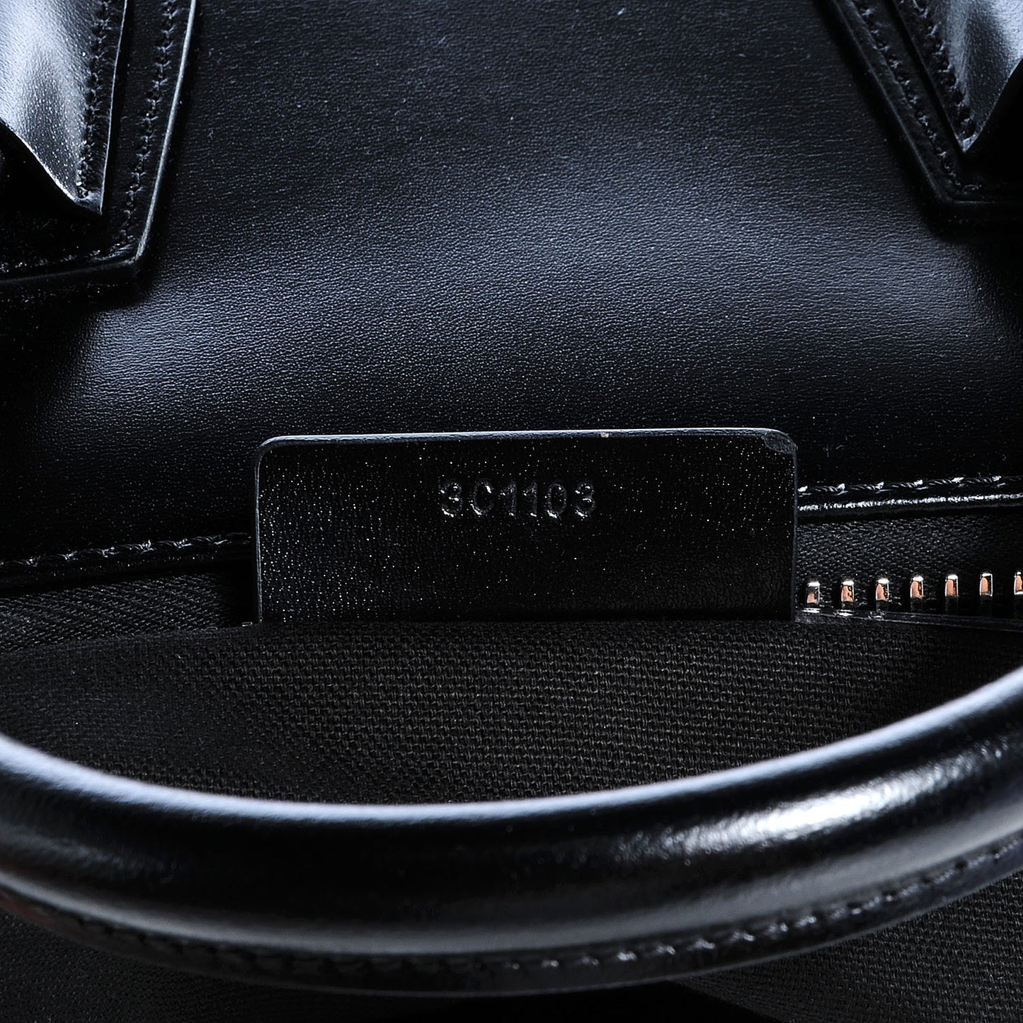 Shiny Lord Calfskin Medium Antigona Black