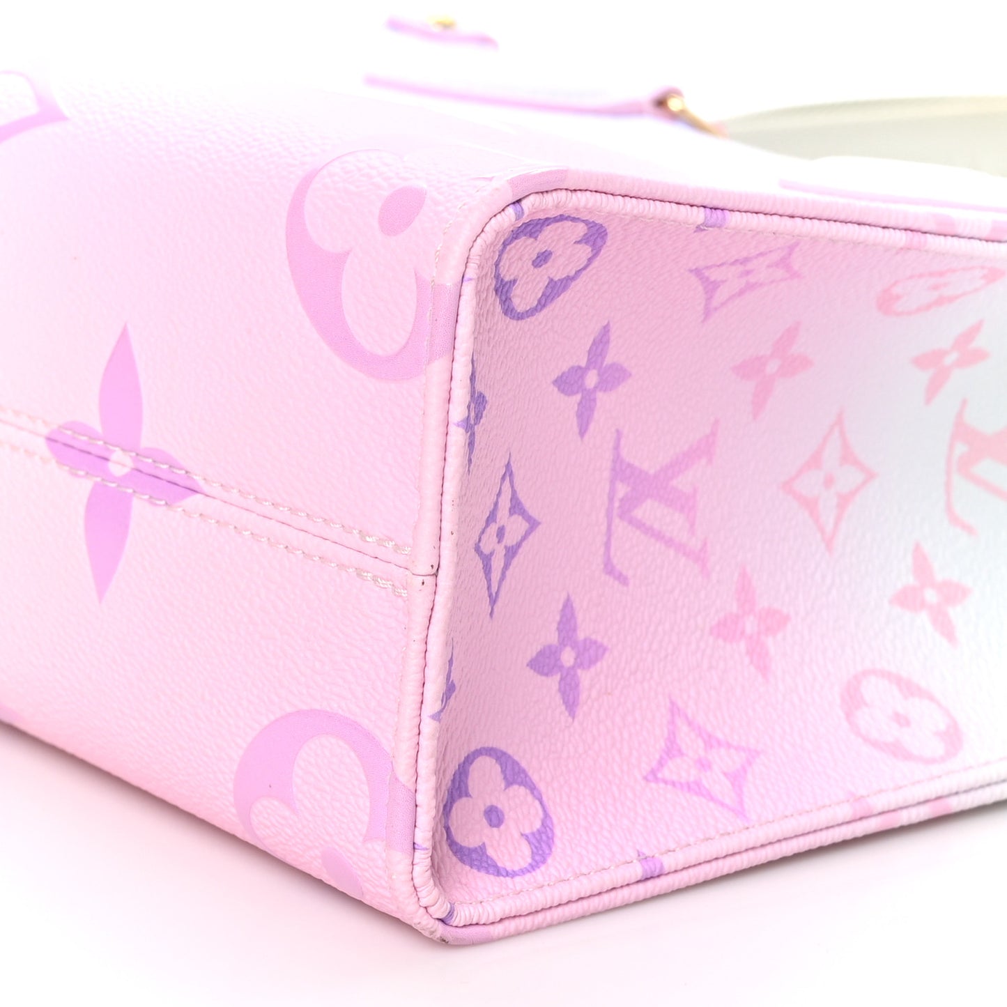 Monogram Giant Spring In The City Onthego PM Sunrise Pastel