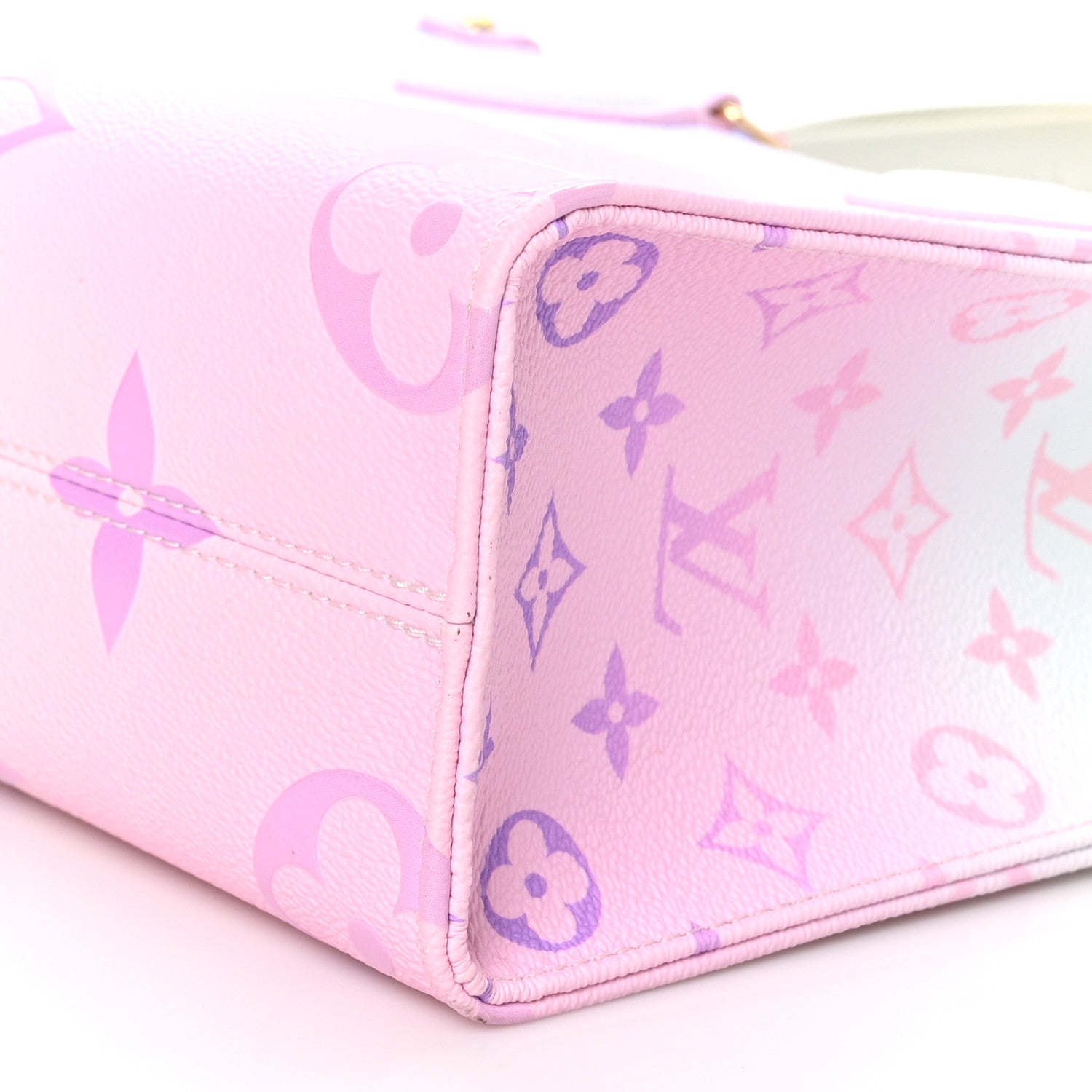 Louis Vuitton Monogram Giant Spring In The City Onthego PM Sunrise Pastel 9 of 9