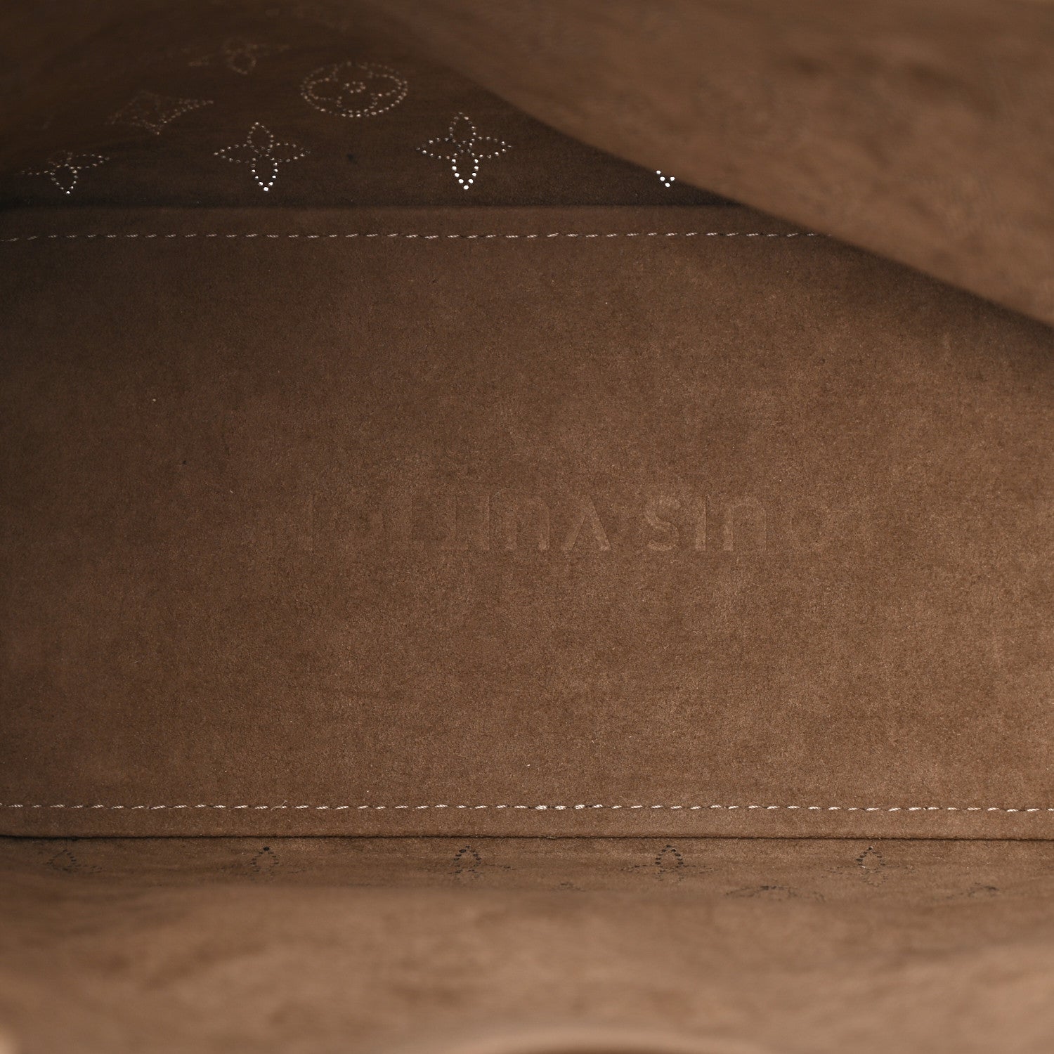 Louis Vuitton Mahina Girolata Galet 5 of 11