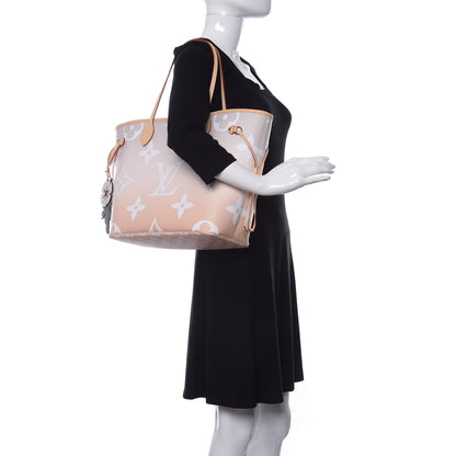 Louis Vuitton Monogram Giant By The Pool Neverfull MM Brume 2 of 9