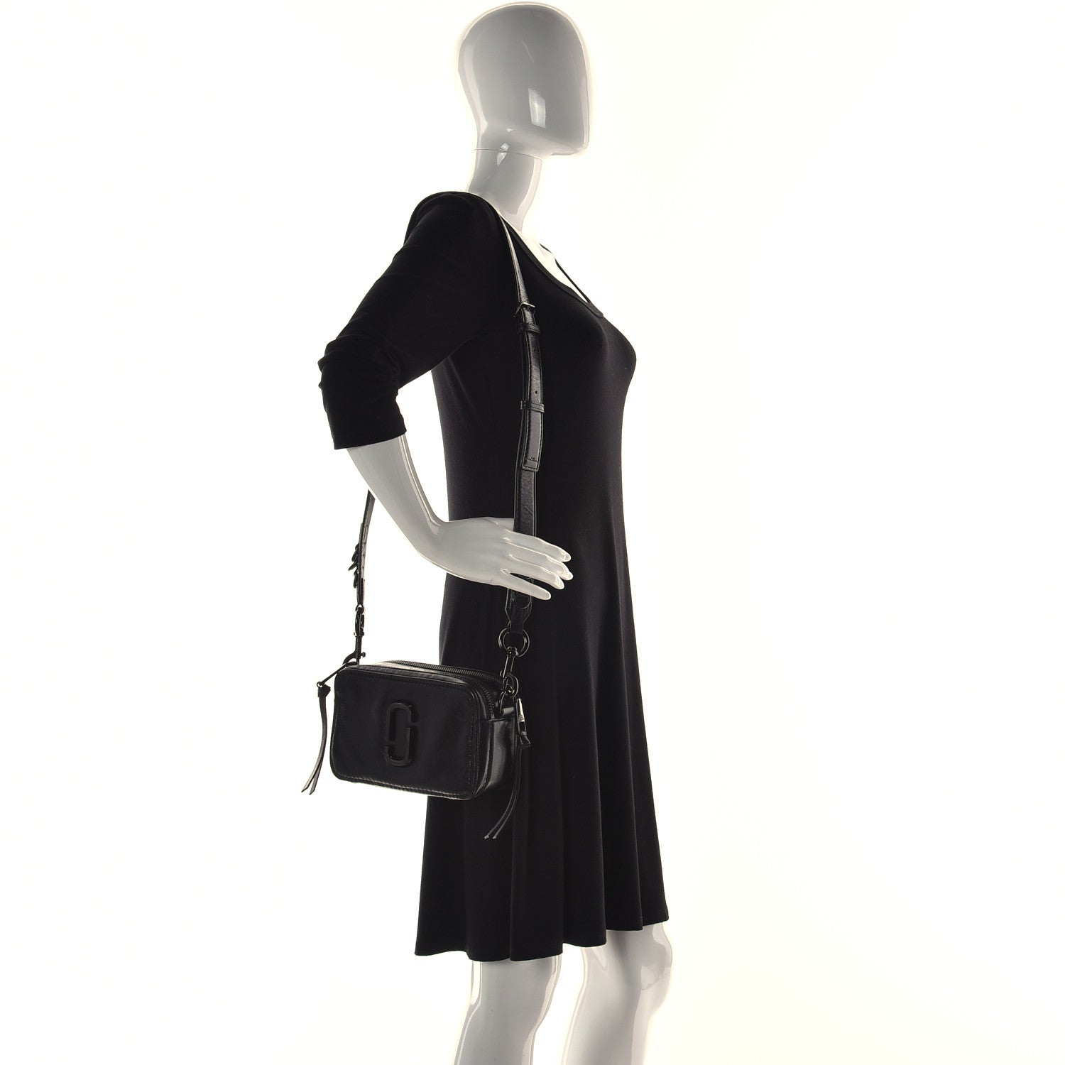 Marc Jacobs Supple Natural Grain Calfskin The Softshot 21 Bag Black 3 of 12