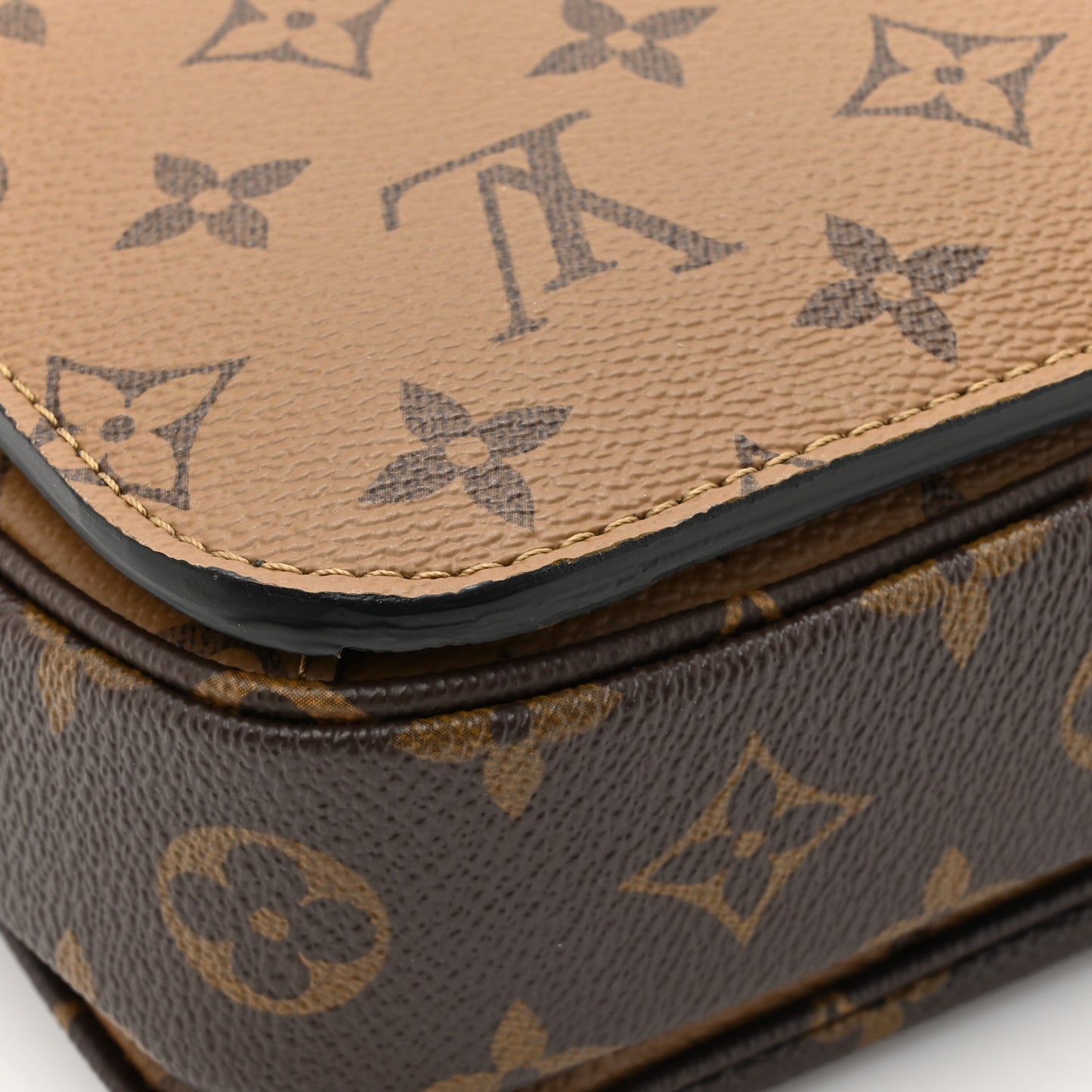 Reverse Monogram Pochette Metis