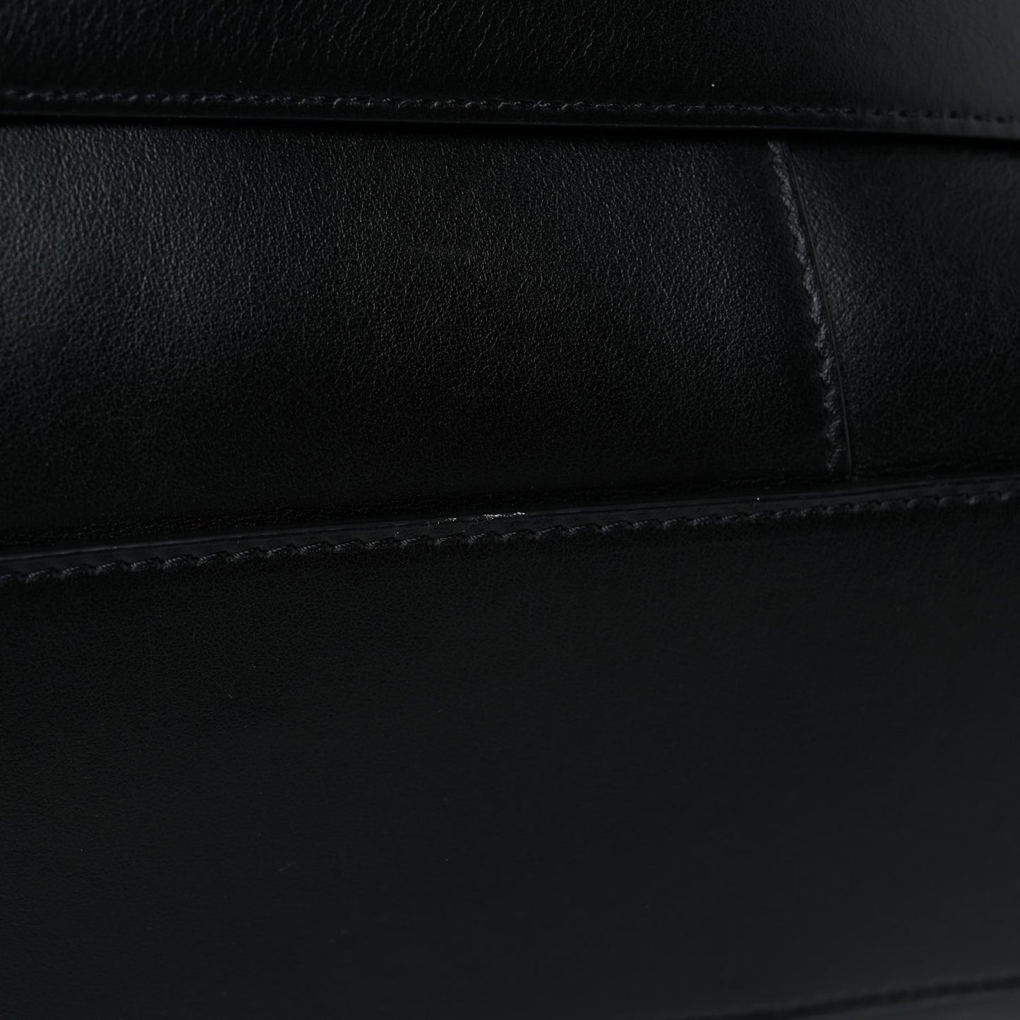 Smooth Calfskin Large Soft Antigona Black