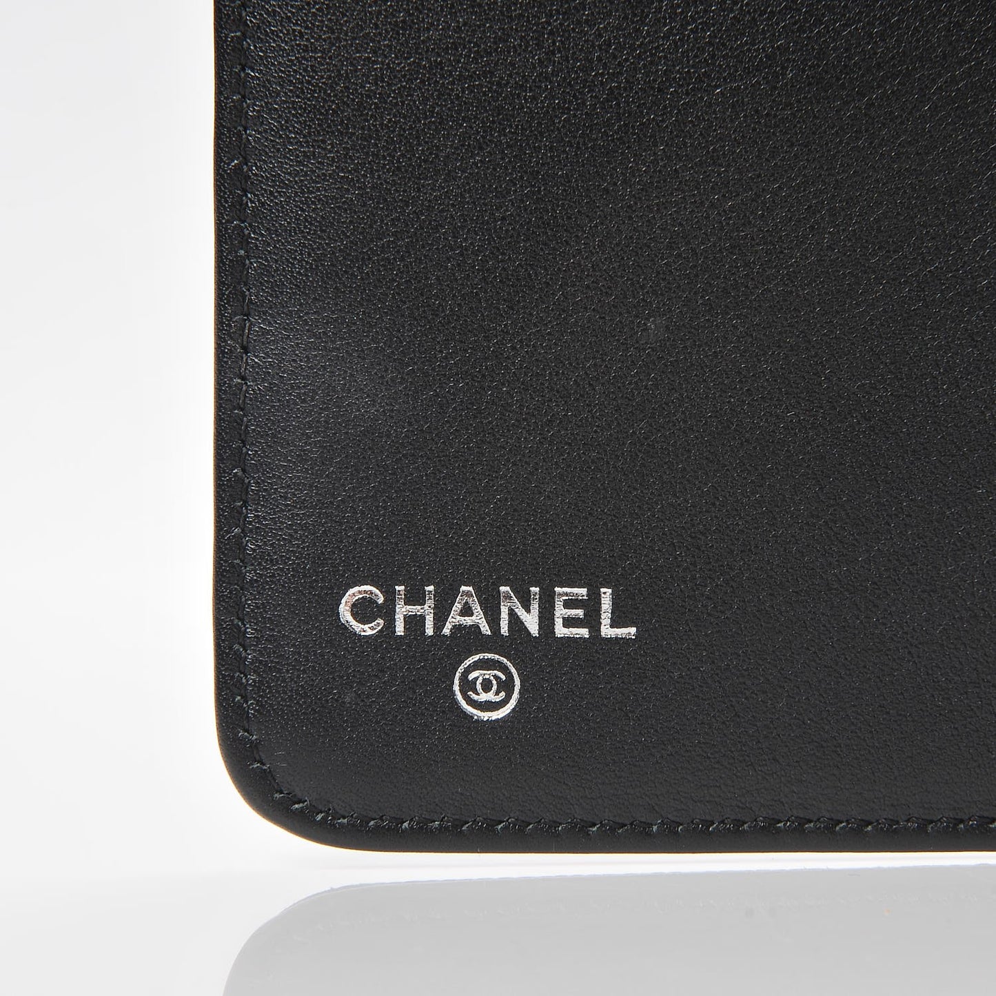 Caviar Sevruga L Zip Pocket Wallet Black