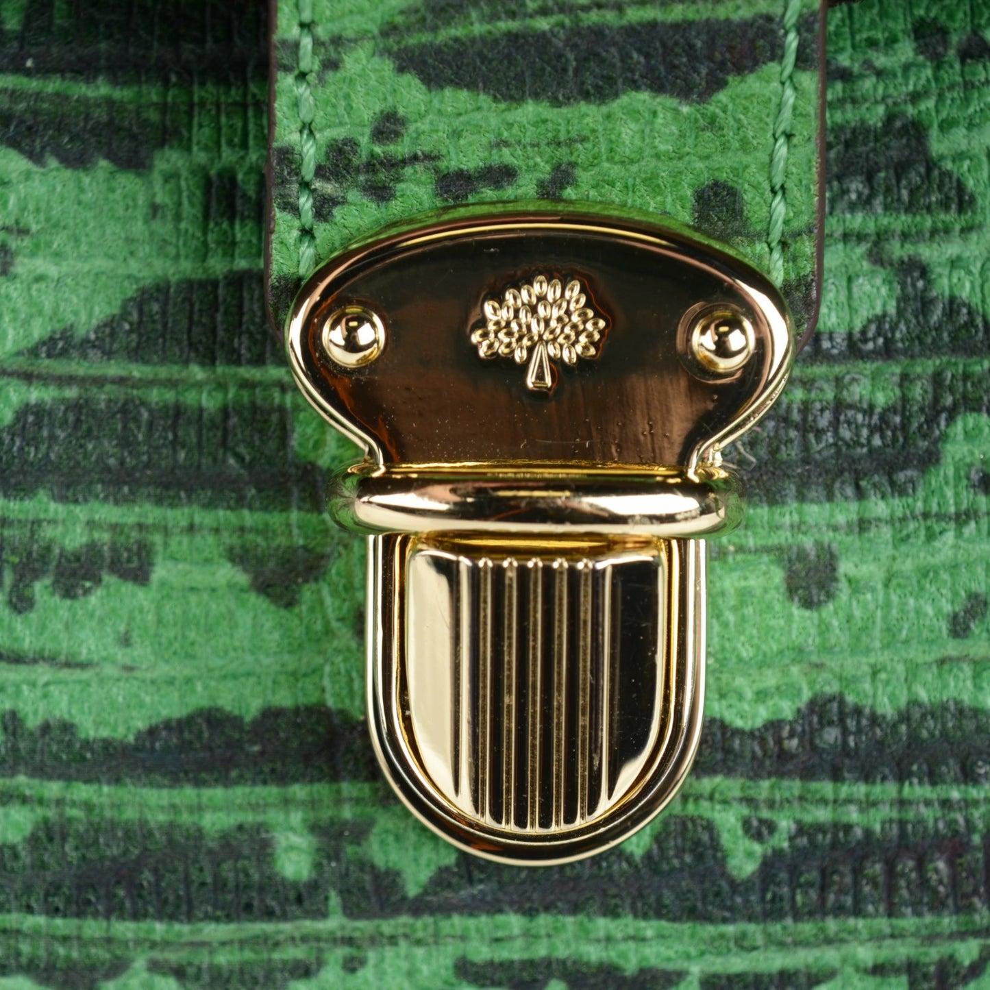 Lizard Print Travel Day Grass Green