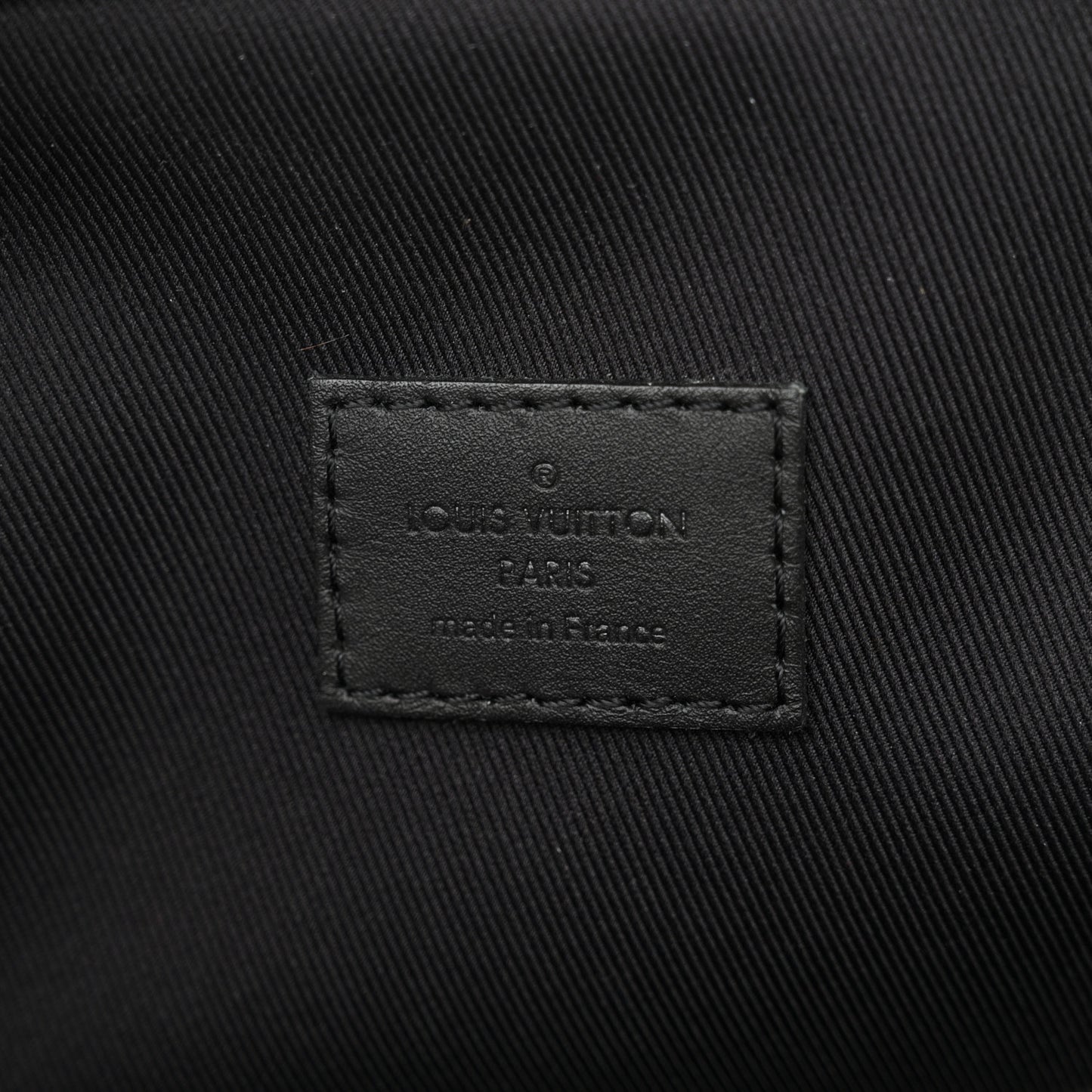 Damier Infini Avenue Sling Bag Onyx