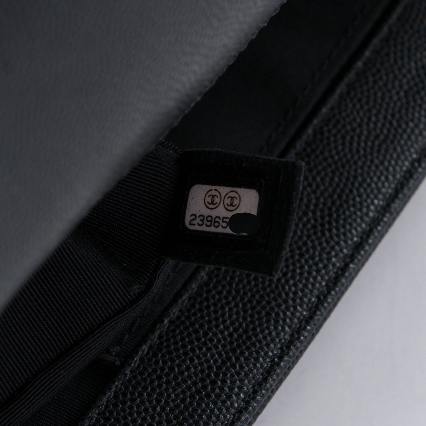Caviar Quilted New Medium Boy Flap Black