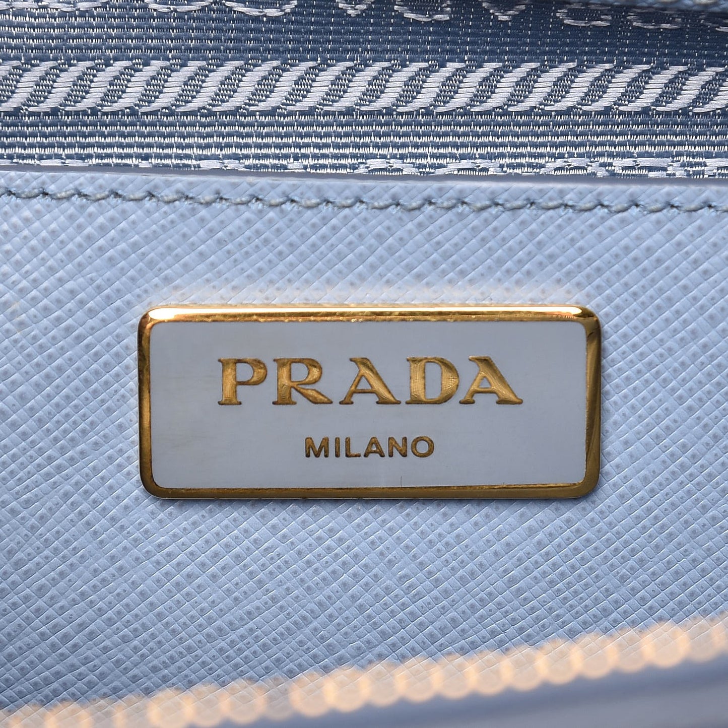 Saffiano Medium Galleria Double Zip Tote Astrale