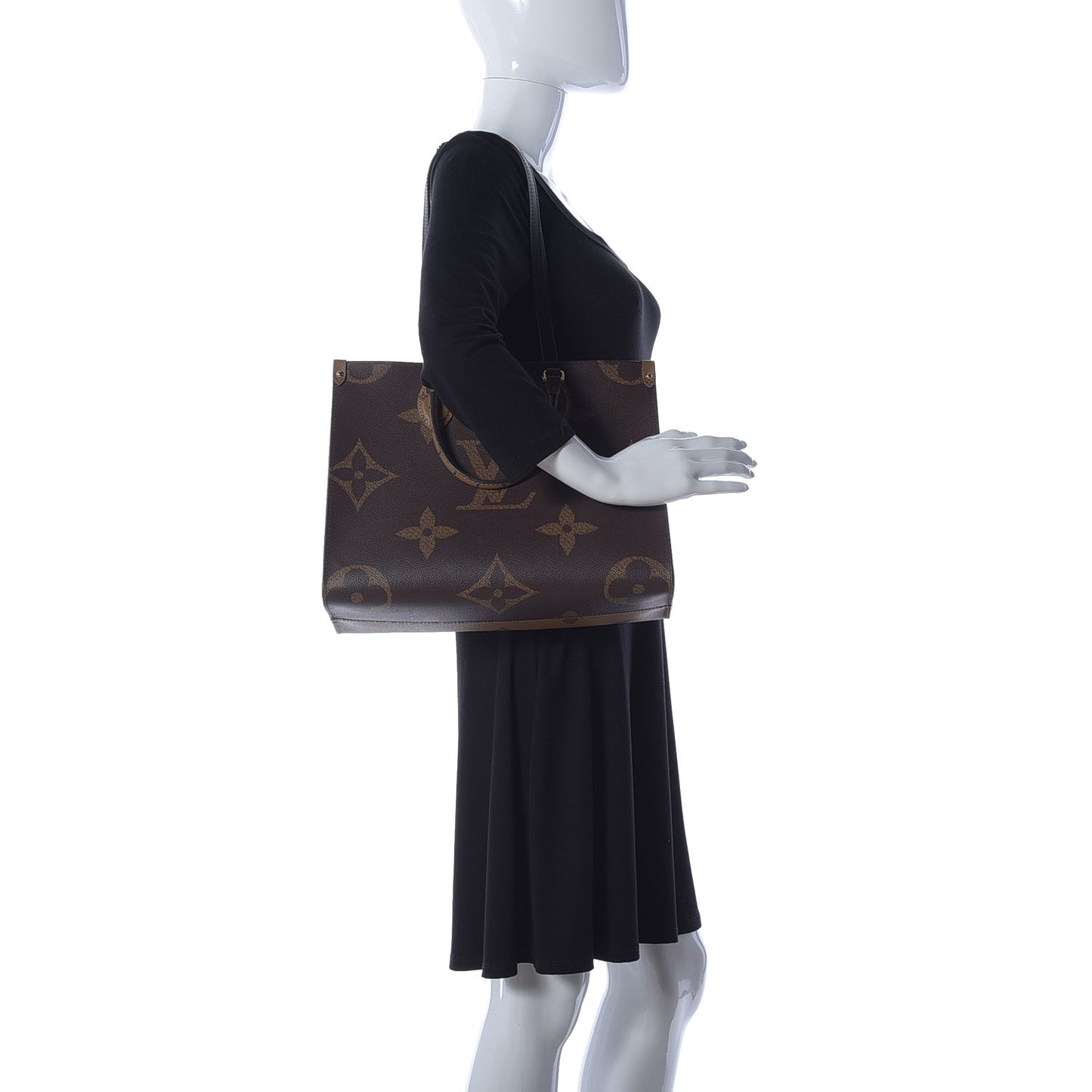 Reverse Monogram Giant Onthego MM