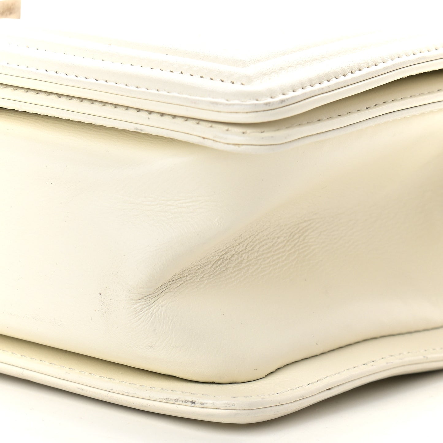 Lambskin Quilted Medium Boy Flap White