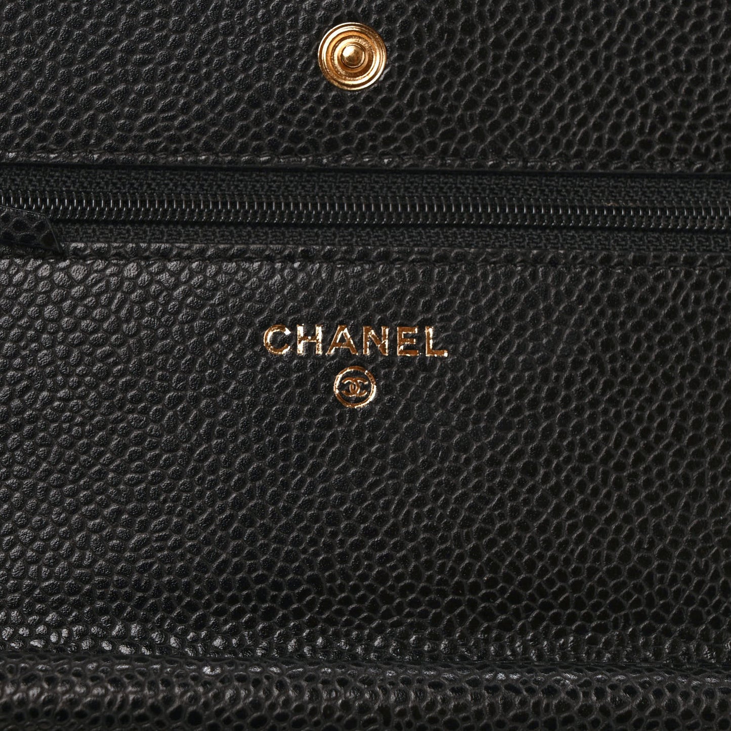 Caviar Quilted Wallet on Chain WOC Black