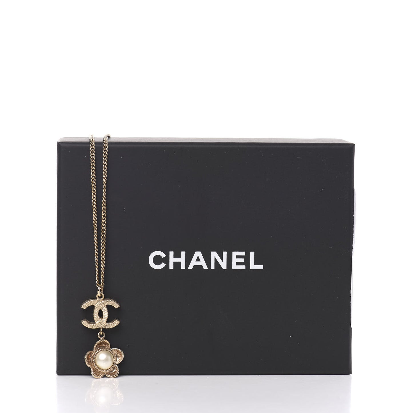Pearl CC Camellia Pendant Necklace Gold