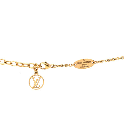 Louis Vuitton Essential V Necklace Gold 5 of 6