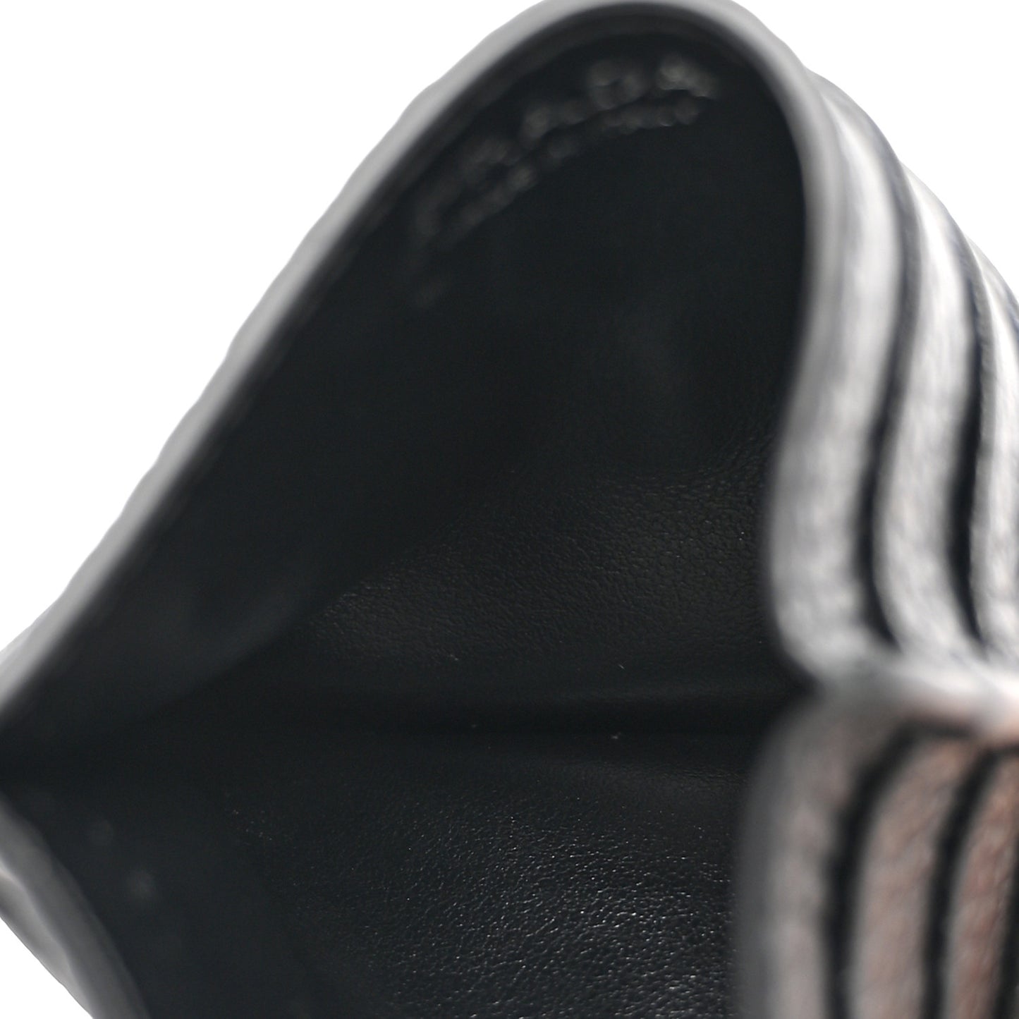 Vitello Daino Triangle Card Holder Black