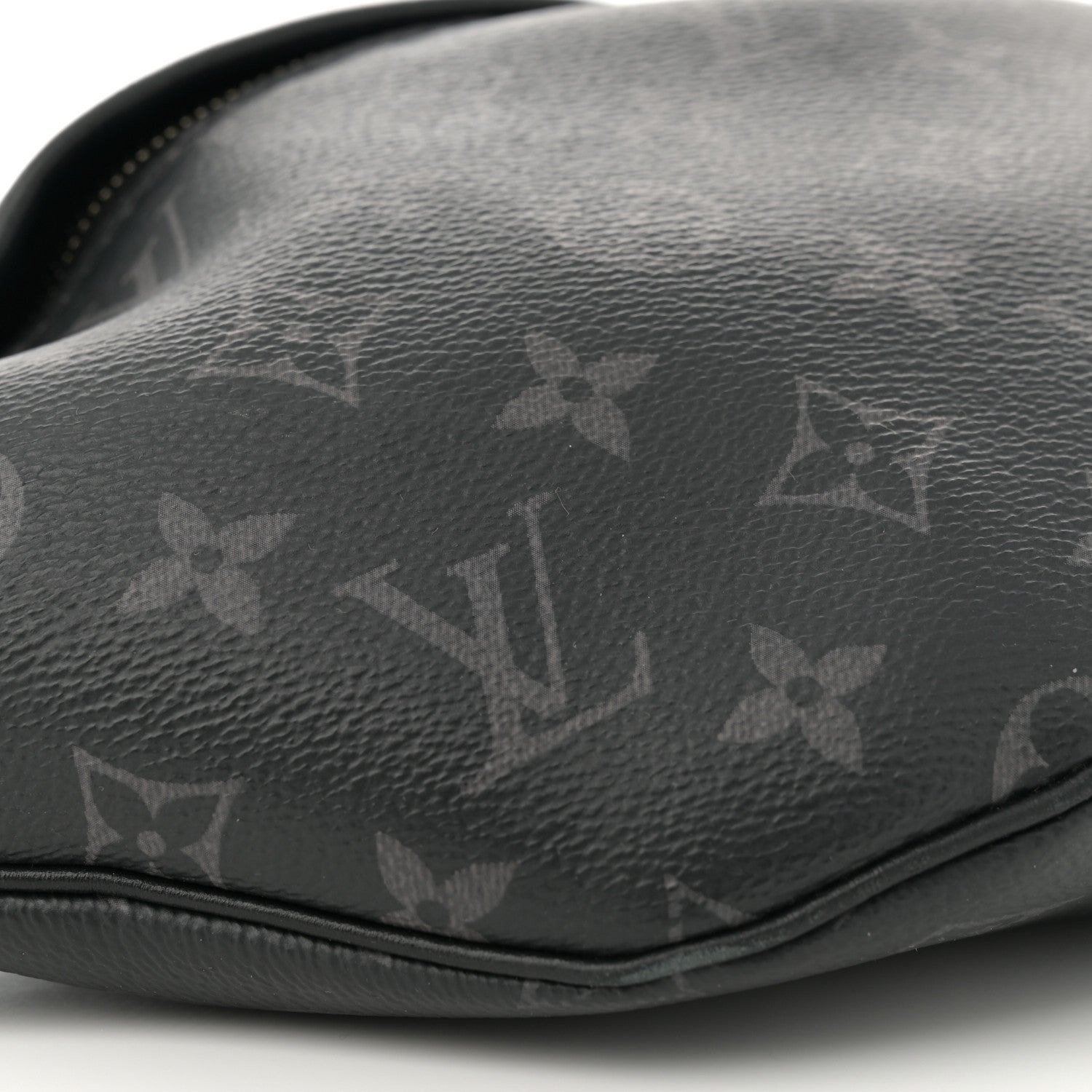 Louis Vuitton Monogram Eclipse Discovery Bumbag 8 of 14