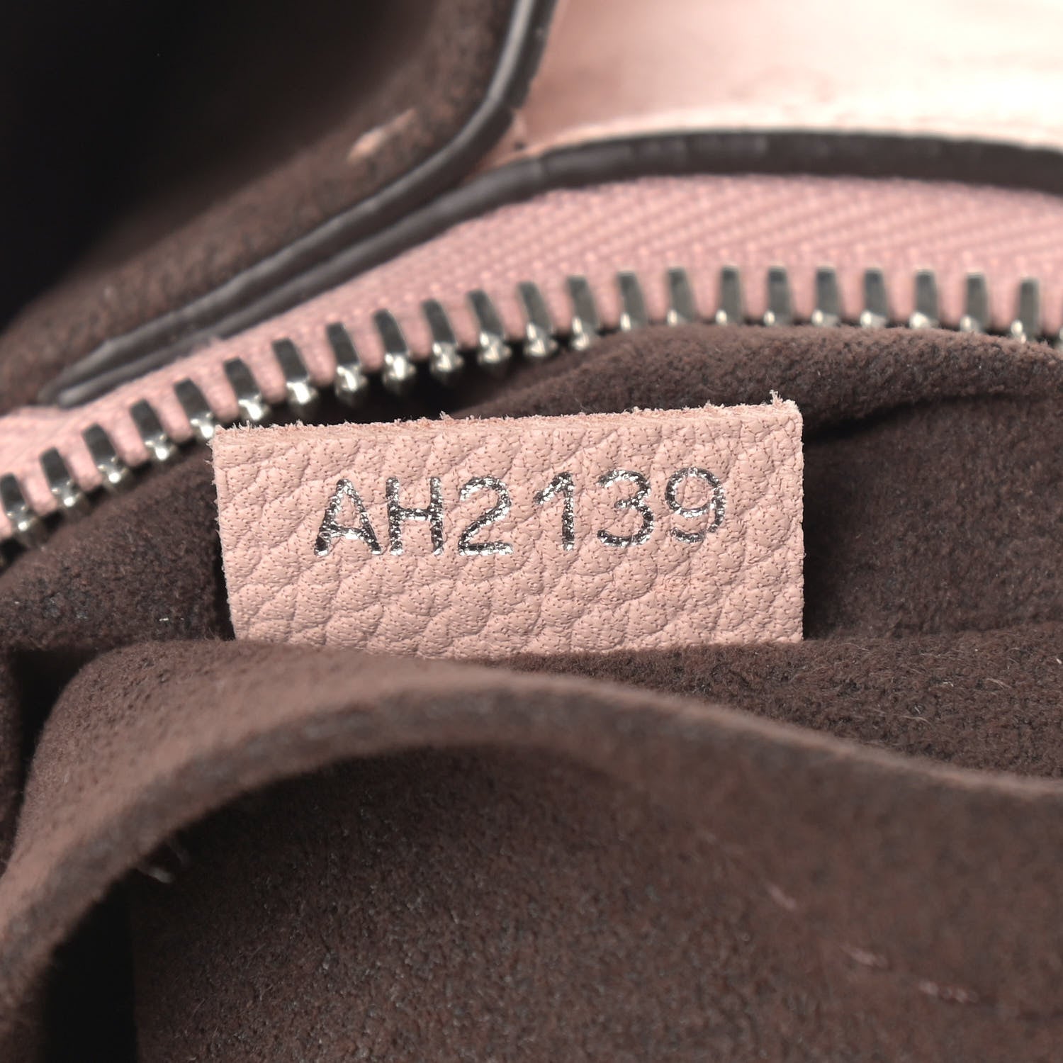 Louis Vuitton Mahina Haumea Magnolia 6 of 11