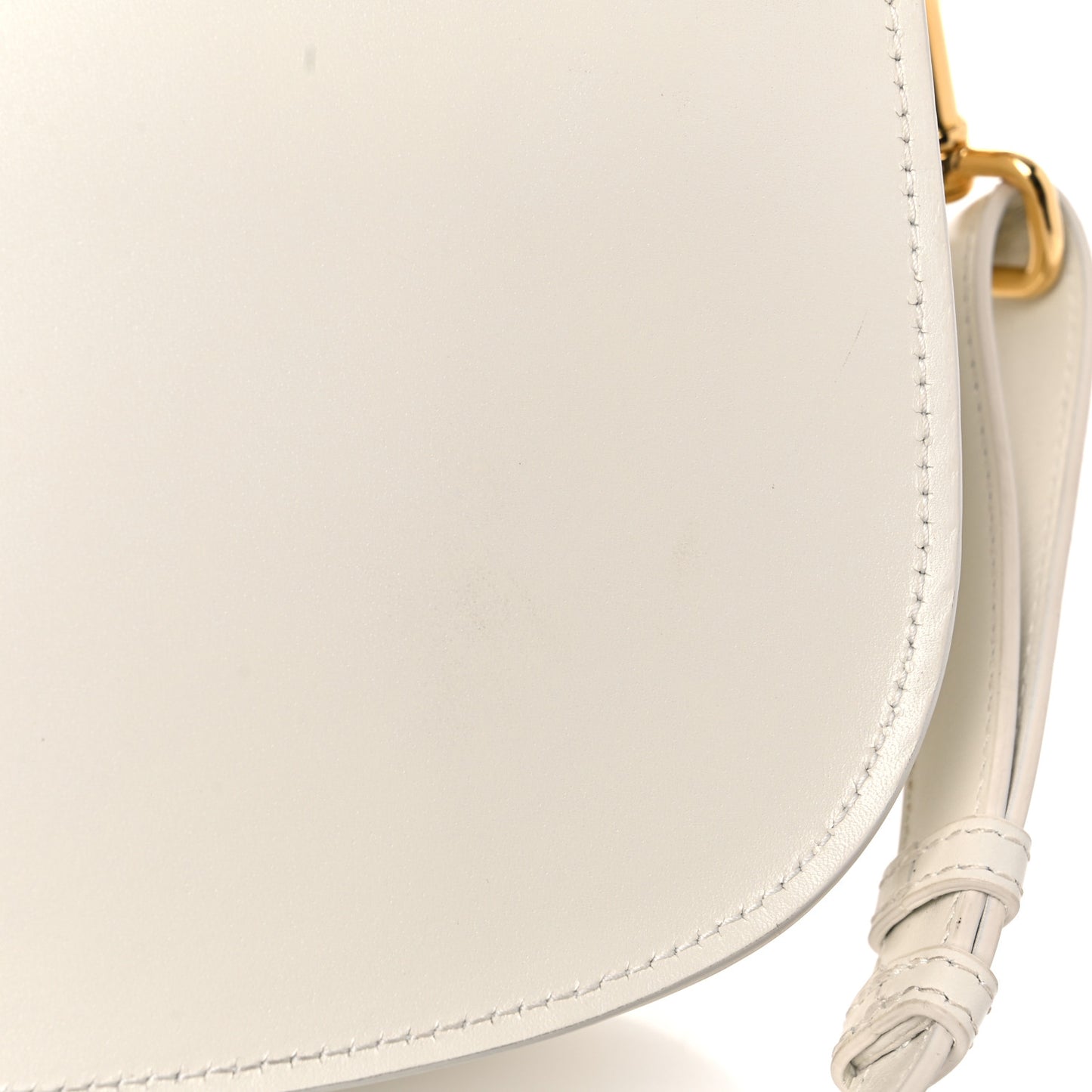 Box Calfskin Medium Bobby Flap Latte