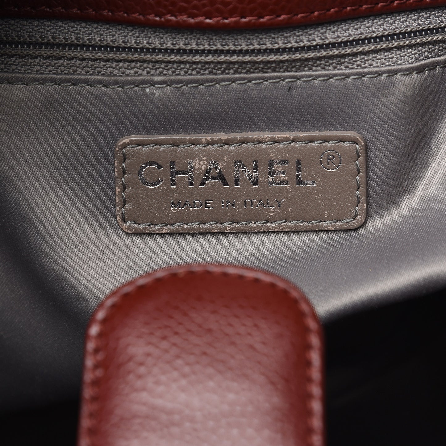 Caviar Quilted Petit Shopping Tote PST Burgundy