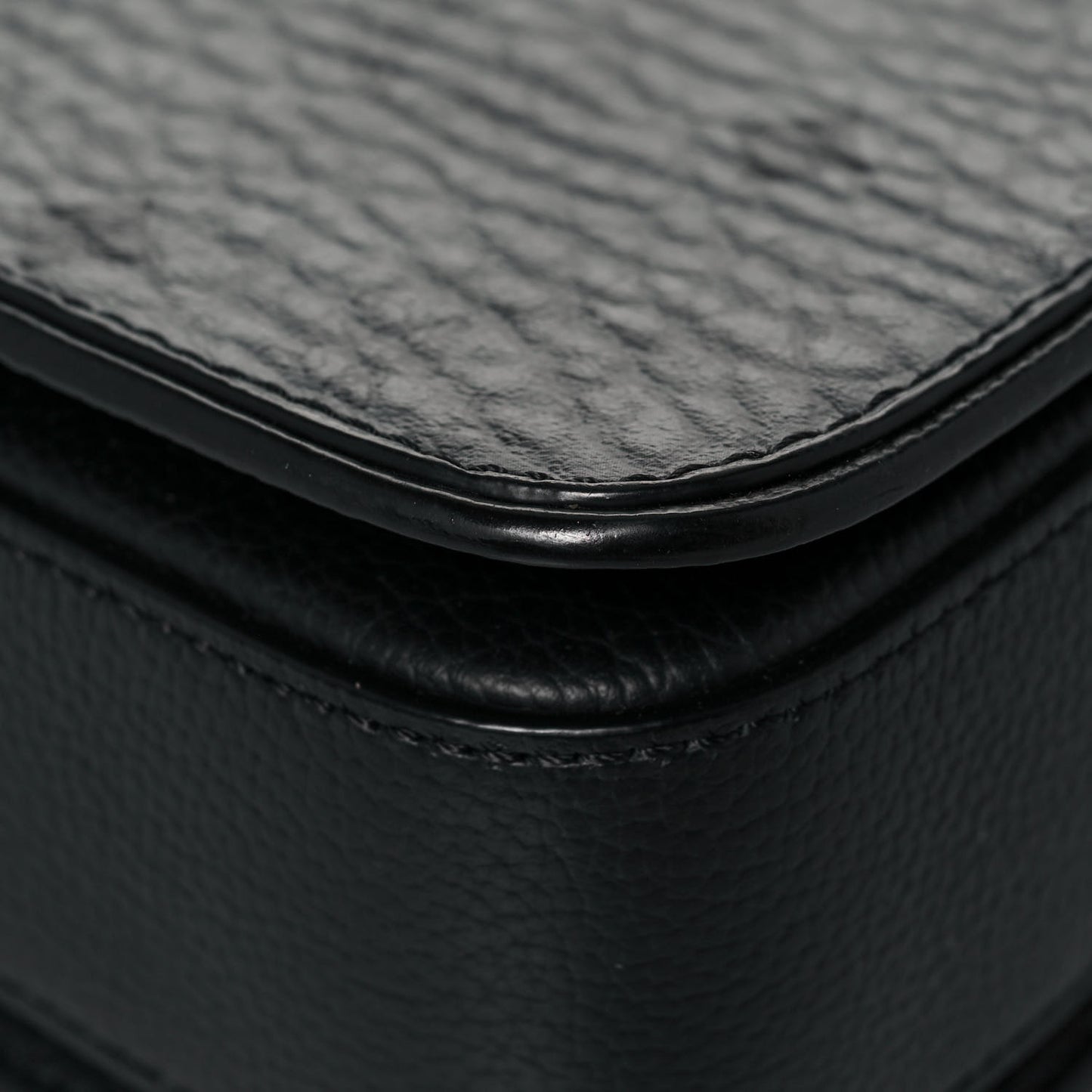 Visetos Calfskin Spot Park Avenue Medium Shoulder Bag Dark Grey Black
