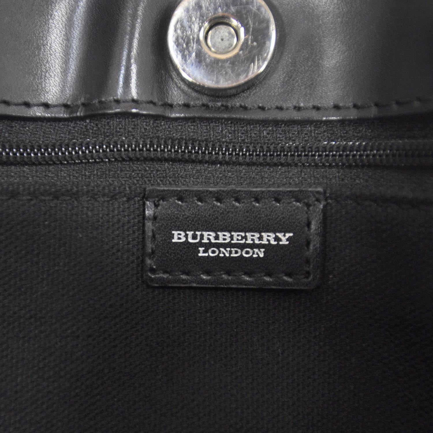 Burberry House Check Tote Black 7 of 8