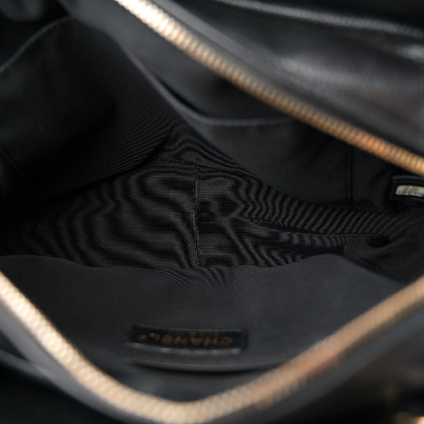 Caviar Quilted Petit Timeless Tote PTT Black