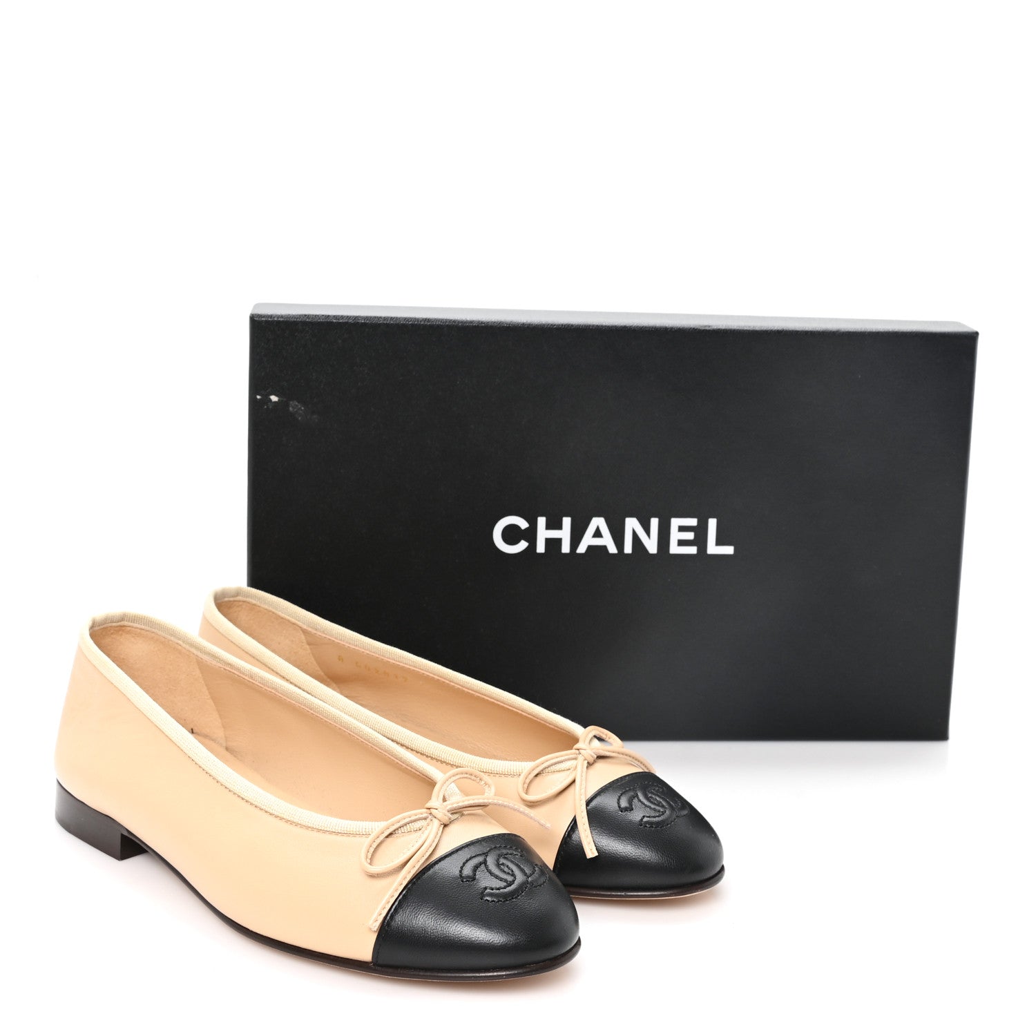 Chanel Lambskin Cap Toe CC Ballerina Flats 35.5 Beige Black 10 of 10