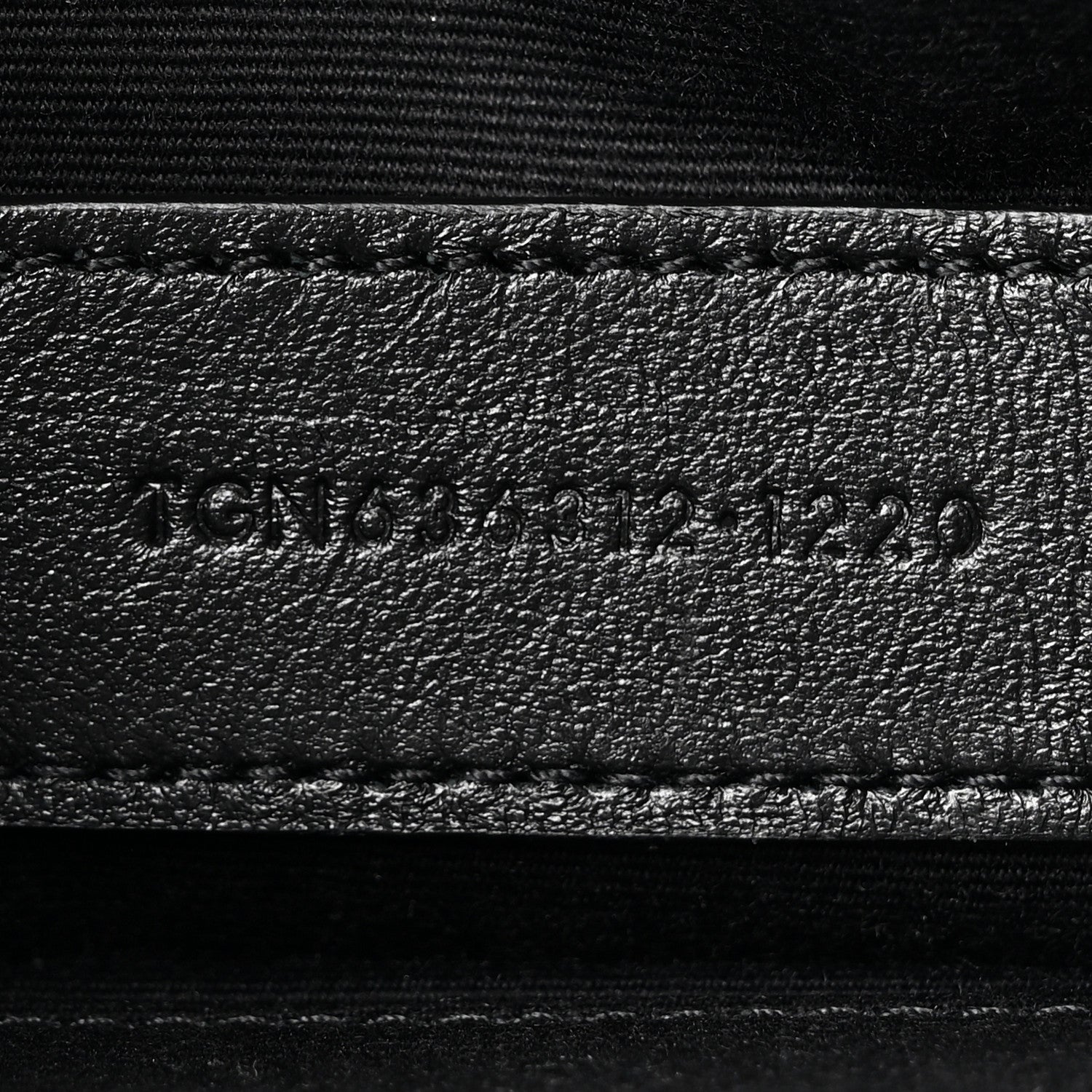 Saint Laurent Grain De Poudre Chevron Monogram Monochrome Bill Pouch Black 7 of 10
