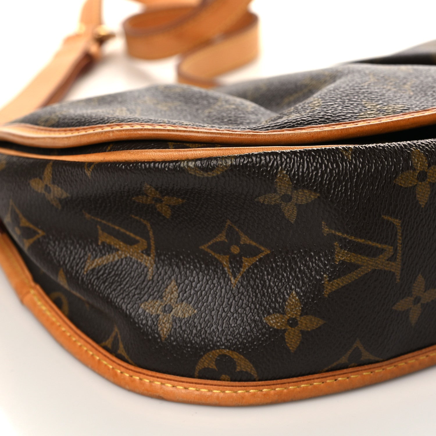 Louis Vuitton Monogram Menilmontant PM 7 of 9