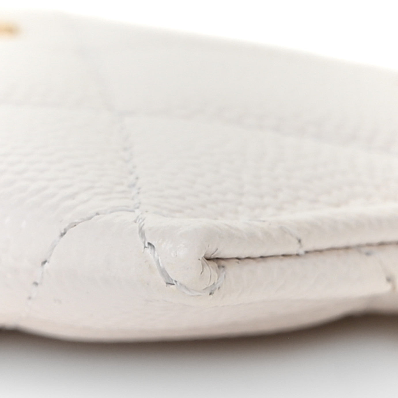 Caviar Quilted Card Holder White