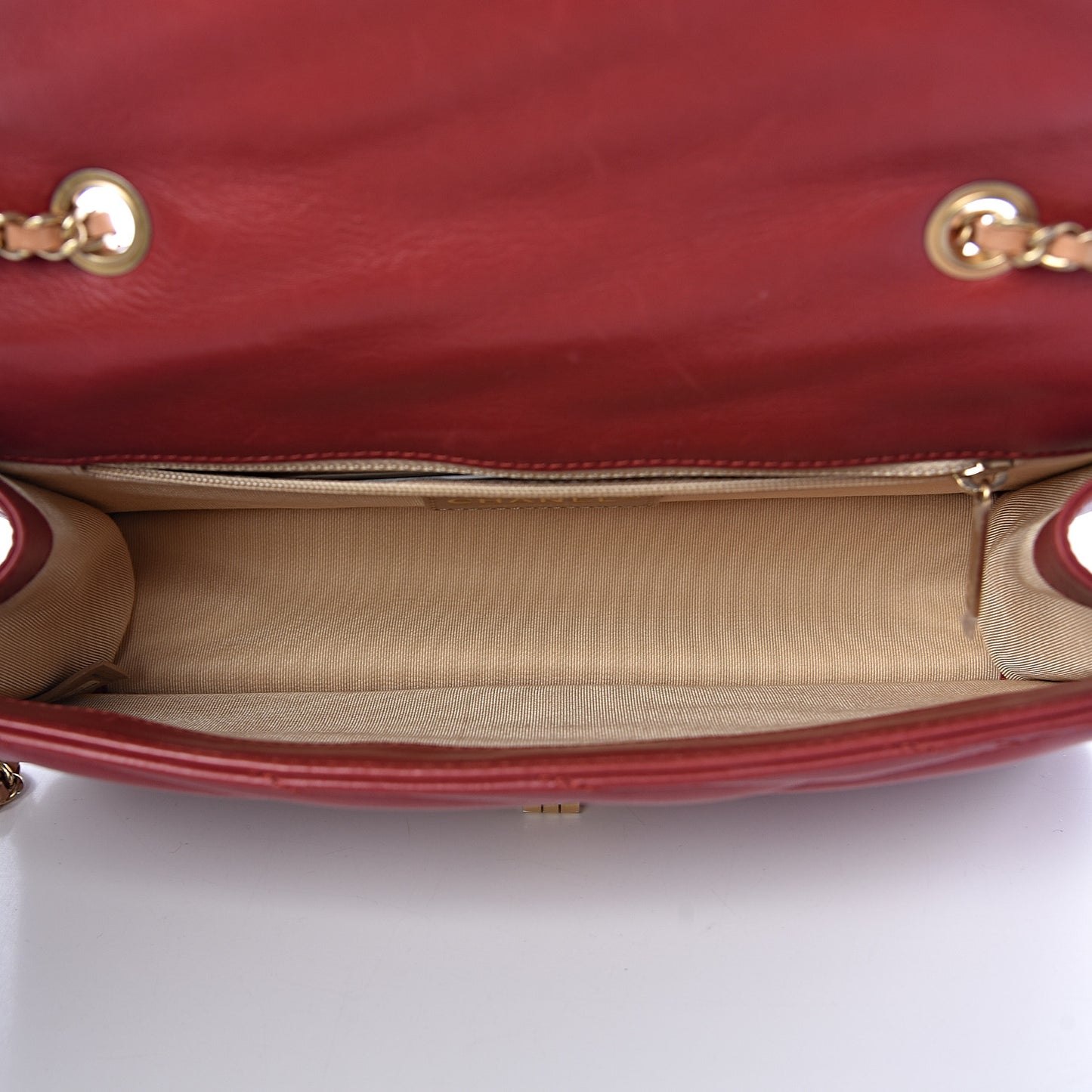 Calfskin Chevron Quilted Gabrielle Flap Red
