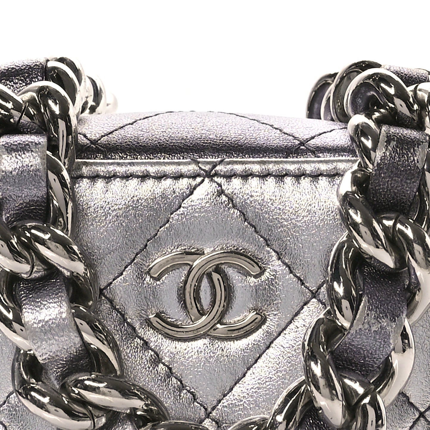 Gradient Metallic Lambskin Quilted Like A Wallet Clutch With Chain Silver Purple
