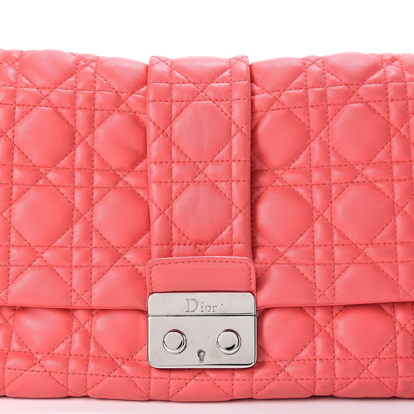 Lambskin Cannage Medium New Lock Flap Corail