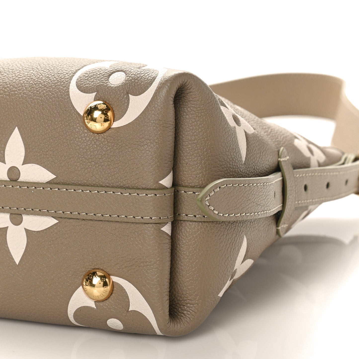 Empreinte Monogram Giant CarryAll PM Khaki Creme