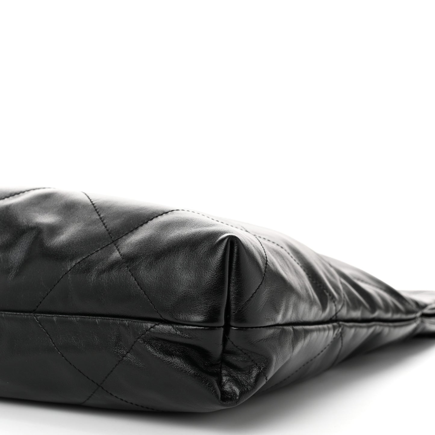 Shiny Calfskin Quilted Chanel 22 Black