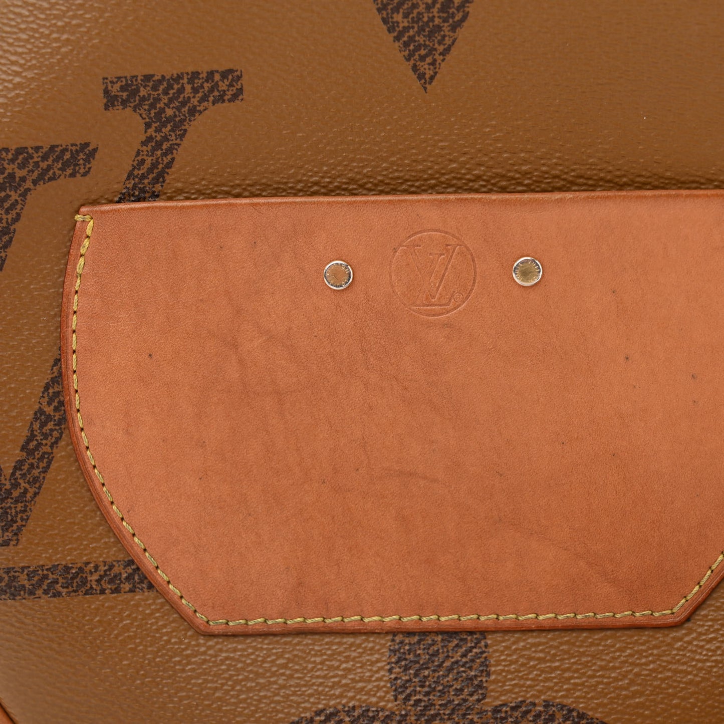 Reverse Monogram Giant Boite Chapeau Souple