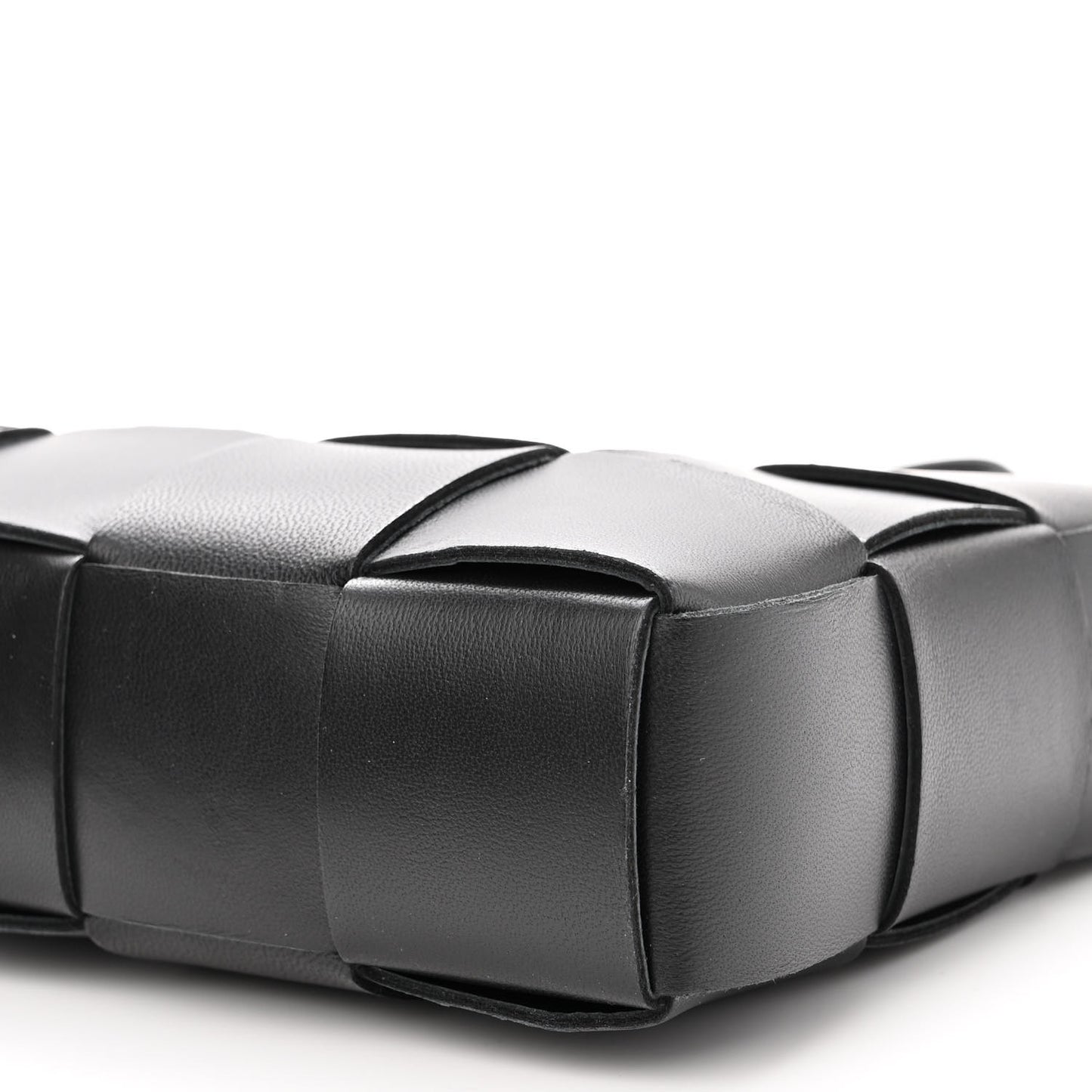Calfskin Maxi Intrecciato Cassette Pouch On Strap Black