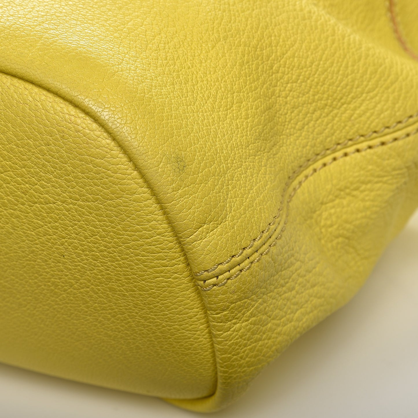 Sugar Goatskin Medium Nightingale Yellow