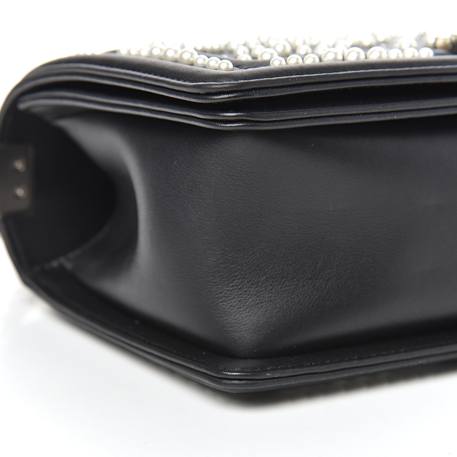 Chanel Calfskin Pearl Chevron Medium Boy Flap Black 9 of 13