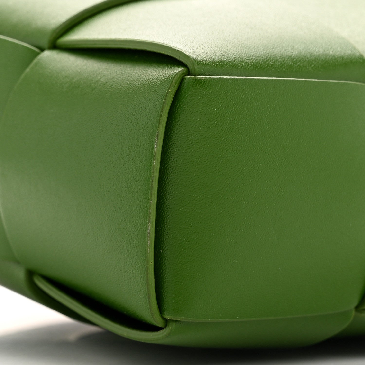 Bottega Veneta Calfskin Maxi Intrecciato Cassette Camera Bag Avocado 8 of 11
