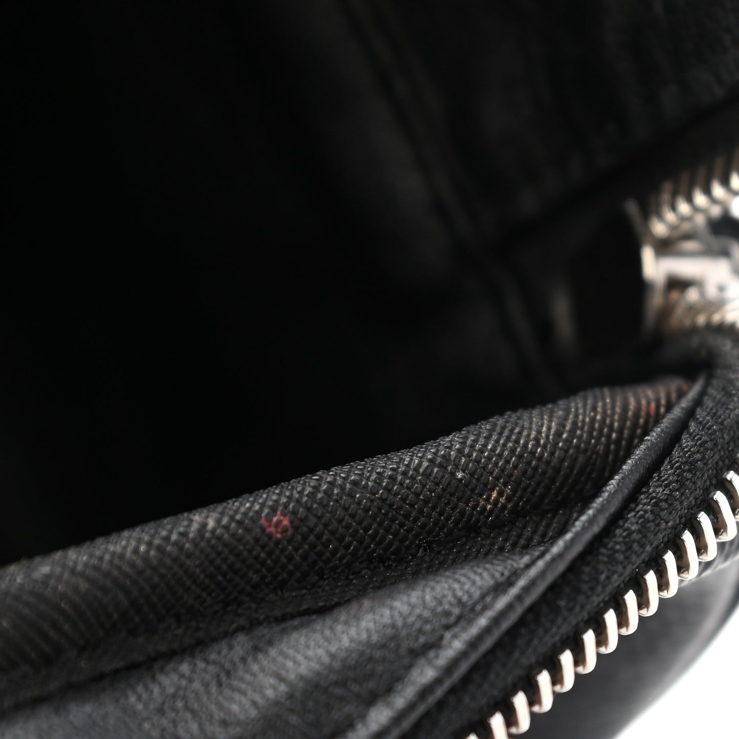 Damier Graphite Dopp Kit Toilet Pouch