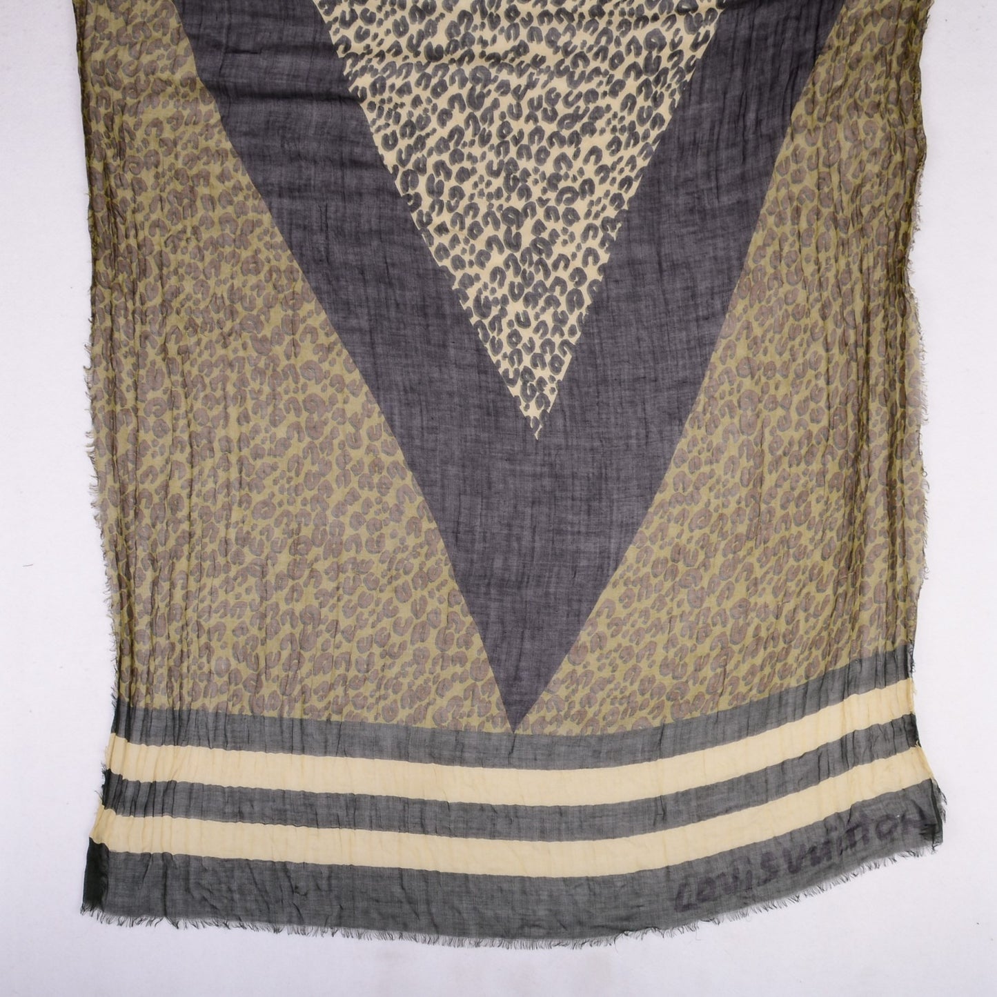 Cashmere Silk Leopard V Stole Kaki Vanilla