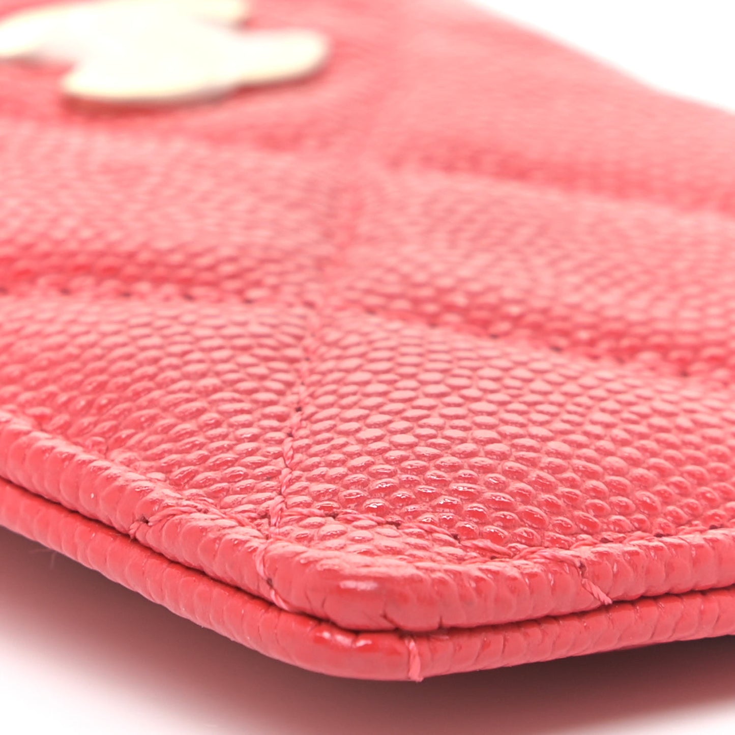 Caviar Quilted Card Holder On Chain Red