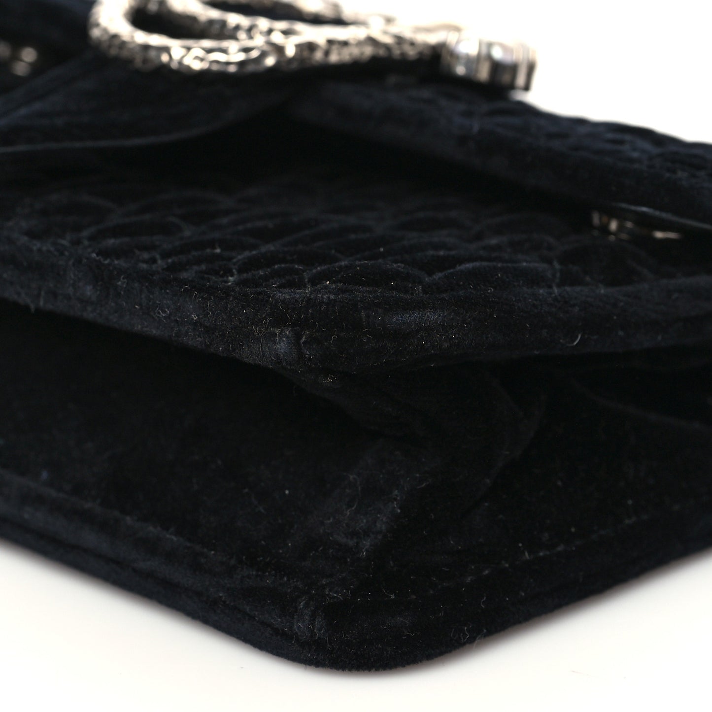 Velvet Matelasse Pearl Embellished Chain Clutch Black